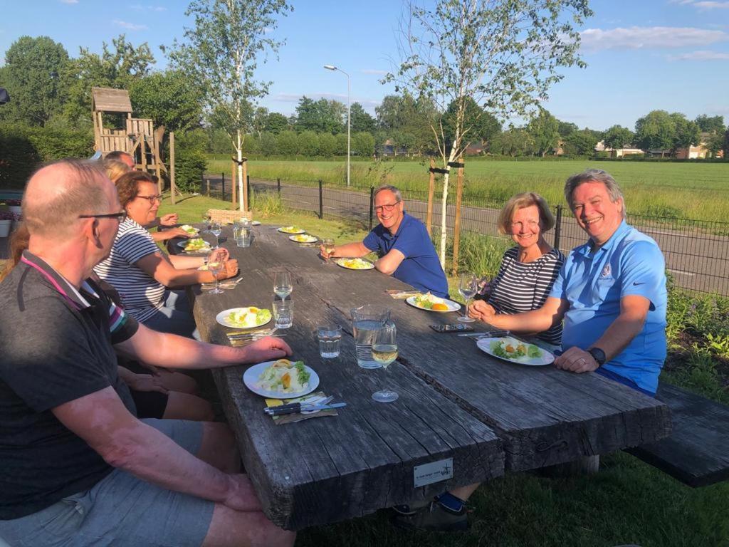 De Slaapfabriek Vakantiehuis En Trainingslocatie Teuge Екстер'єр фото